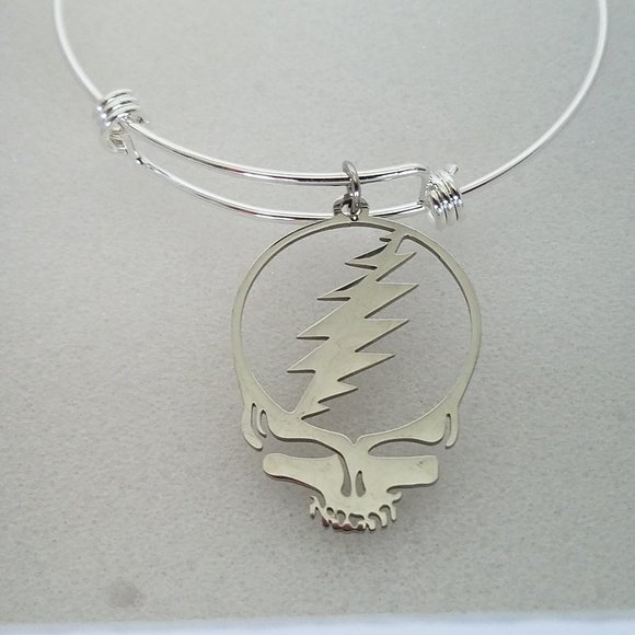 Silver Lightning Skull Earrings - Picture 7 of 8